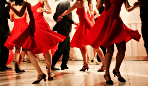 Stages salsa et bachata en couple 2026-2027 !